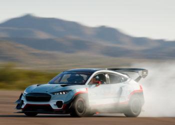 H πρωτότυπη και πλήρως ηλεκτρική Mustang Mach-E 1400 ps