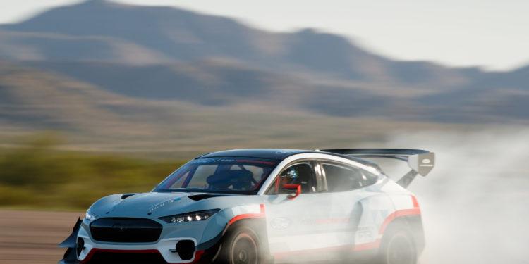 H πρωτότυπη και πλήρως ηλεκτρική Mustang Mach-E 1400 ps