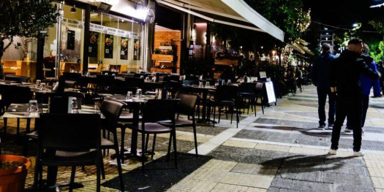 Μετά την έκρηξη κρουσμάτων κορωνοϊού, σκέψεις για νέα μέτρα… – την Παρασκευή οι αποφάσεις