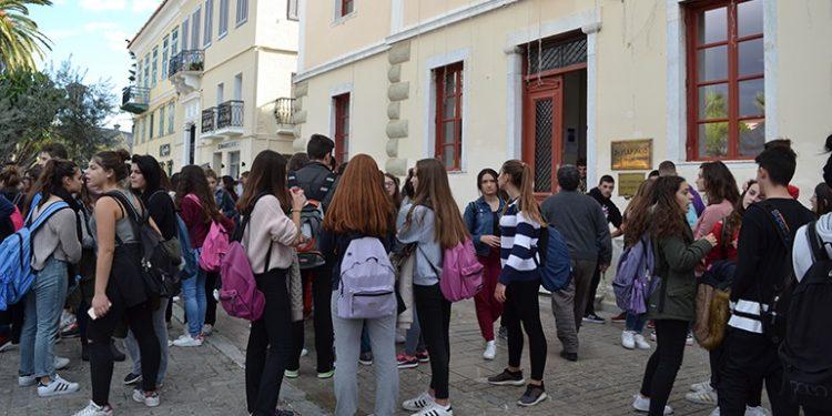 Οι μαθητές αποφάσισαν να συνεχίσουν τις κινητοποιήσεις