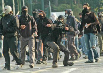 Κράτος, παρακράτος και οι διανομές της εξουσίας