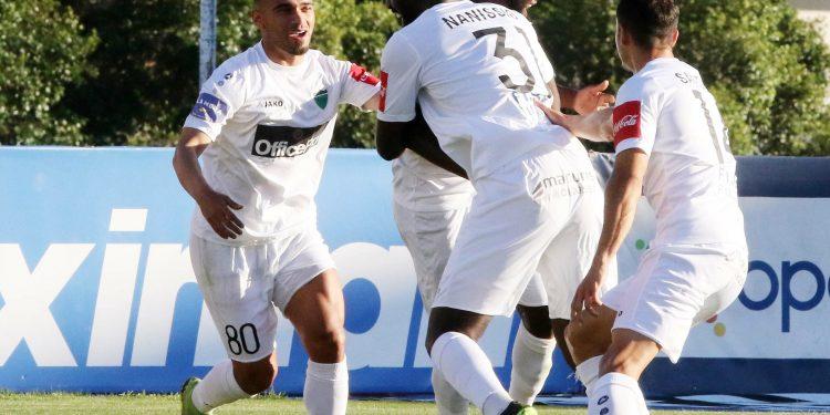 Έκλεισαν στόματα