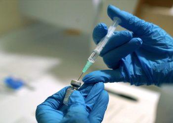 Ξεκινά ο εμβολιασμός για τις ηλικίες 50-54 και 55-59 ετών