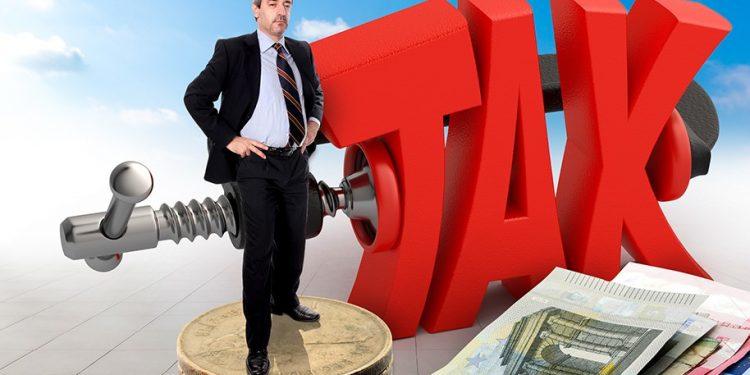 5 νέες φοροελαφρύνσεις: Μείωση προκαταβολής. Μείωση φόρου. Μείωση ασφαλιστικών εισφορών και για το 2022. Αναστολή ειδικής εισφοράς αλληλεγγύης