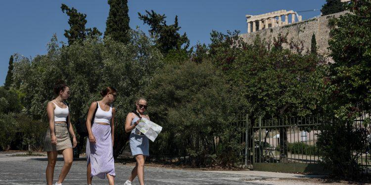 Επίσημο: Οι χώρες της ΕΕ συμφώνησαν σε ταξιδιωτικά πιστοποιητικά Covid Συμφώνησαν επισήμως σήμερα στην έκδοση ταξιδιωτικών πιστοποιητικών Covid για να ανοίξει ξανά ο τουρισμός