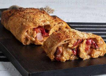 Γεμιστό ρολό τορτίγιας από τον Άκη Πετρετζίκη