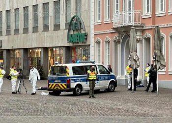 Εγκρίθηκε στη Γερμανία το «φρένο έκτακτης ανάγκης» για την πανδημία