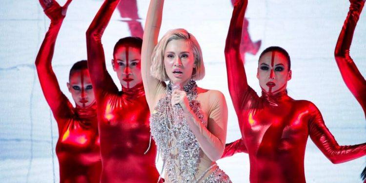 Eurovision 2021: Χαμό έκανε η Έλενα Τσαγκρινού στη γενική πρόβα του Α’ Ημιτελικού