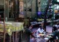 Επιστρέφει η μουσική στην εστίαση – Μία ώρα αργότερα η απαγόρευση κυκλοφορίας