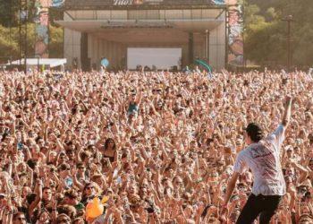 Συναυλία με «τζάμπα» εισιτήρια για εμβολιασμένους και «φωτιά» για ανεμβολίαστους