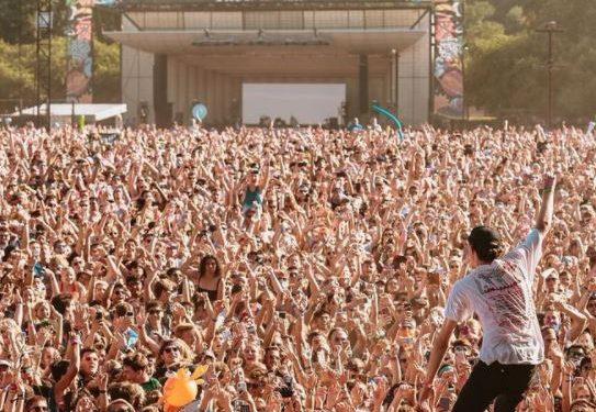 Συναυλία με «τζάμπα» εισιτήρια για εμβολιασμένους και «φωτιά» για ανεμβολίαστους