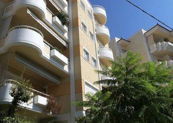 «Μπλόκο» στις μεταβιβάσεις σε όσους χρωστούν στην εφορία – Ολες οι λεπτομέρειες