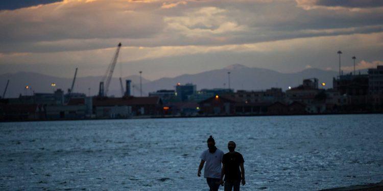 Κορονοϊός: Λιγότερα από 200 κρούσματα στην Αττική, 48 στη Θεσσαλονίκη – Ο χάρτης της διασποράς