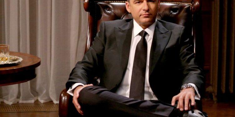 Καζάνι που βράζει ο ΣΚΑΪ: «Ή μαζεύεσαι ή κόβεσαι!» – Το σκληρό τελεσίγραφο στον Λιάγκα