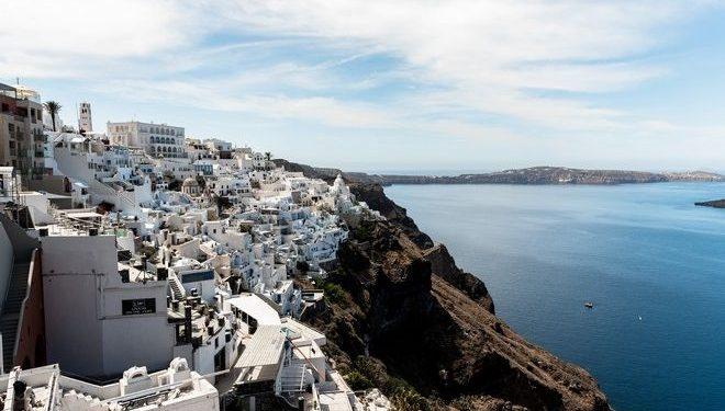 Στη πράσινη λίστα για τους Βρετανούς τουρίστες μπαίνει η Ελλάδα από 19 Ιουλίου