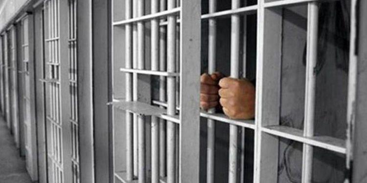 Nάπολη: «Μέχρι και η διευθύντρια των φυλακών συμμετείχε στην οργανωμένη επίθεση σε βάρος μας», δηλώνει ανάπηρος κρατούμενος