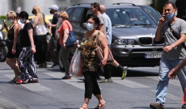 Βατόπουλος: Όσο εμβολιαζόμαστε τόσο θα μειώνονται οι μεταλλάξεις – Στο τραπέζι η επιβολή γενικευμένου lockdown