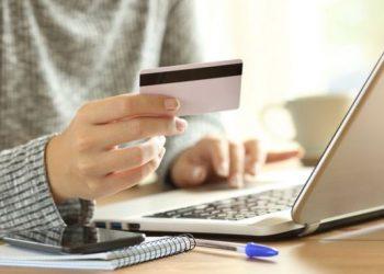 Μπόνους 30% για ηλεκτρονικές συναλλαγές με επαγγελματίες από κλάδους “πρωταθλητές” στη φοροδιαφυγή