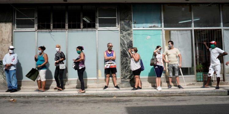 Κούβα: Οι θάνατοι εξαιτίας της COVID-19 ξεπέρασαν τους 2.000