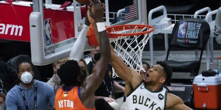 Ο Γιάννης έκοψε το Φίνιξ στα δυο