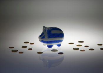 Ημέρα Φορολογικής Ελευθερίας: Δουλεύουμε τις μισές ημέρες του χρόνου για να πληρώνουμε φόρους και εισφορές