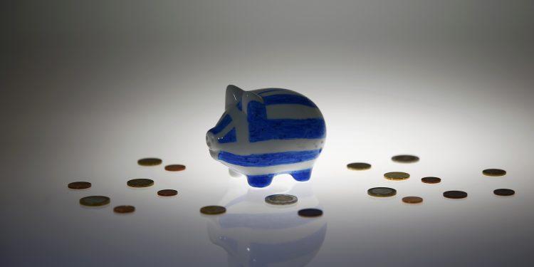 Ημέρα Φορολογικής Ελευθερίας: Δουλεύουμε τις μισές ημέρες του χρόνου για να πληρώνουμε φόρους και εισφορές