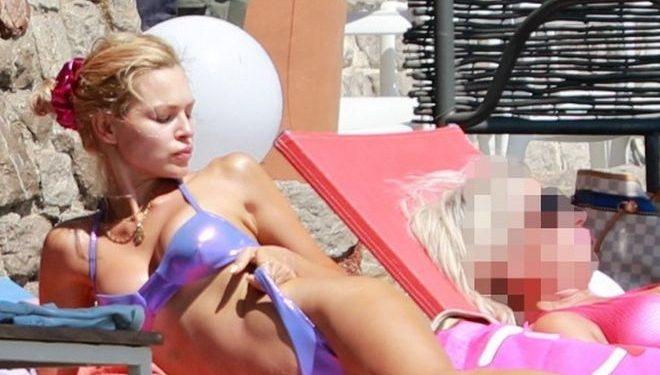 Βίκυ Κάβουρα: Στιγμές χαλάρωσης σε παραλία στο Ναύπλιο