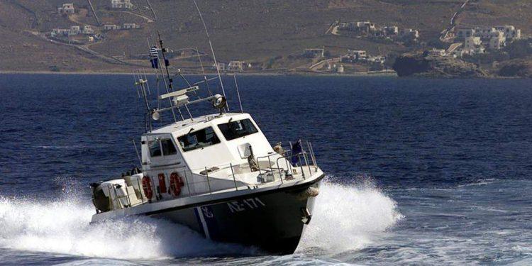 Διακινούσαν με ιστιοπλοϊκό μετανάστες προς την Ιταλία – Τρεις συλλήψεις στην Ηλεία