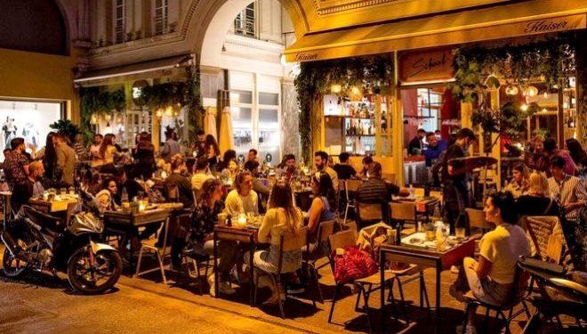 Κέντρα διασκέδασης μόνο για εμβολιασμένους και νοσήσαντες – Η ΚΥΑ με τα νέα μέτρα