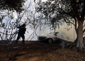 Φωτιά στην Αττική: Νεκρός 38χρονος στην Ιπποκράτειο Πολιτεία