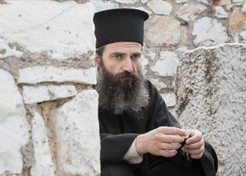 Οι ταινίες της εβδομάδας: Ο Άρης Σερβετάλης στον “Άνθρωπο του Θεού” σε μια εντυπωσιακά κακογυρισμένη συρραφή συμβάντων