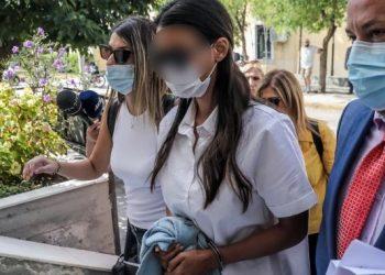 Προφυλακιστέο το μοντέλο που κατηγορείται για διακίνηση ναρκωτικών – Ξέσπασε η μητέρα της