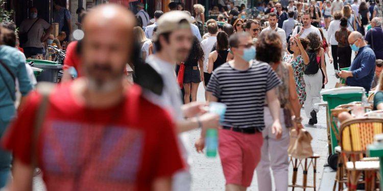 Κορονοϊός: Μάσκα υψηλής προστασίας ή διπλή λόγω μετάλλαξης Δέλτα προτείνει ο Νίκος Τζανάκης