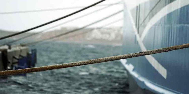 Γονείς και παιδιά για εμβόλια στα νησιά