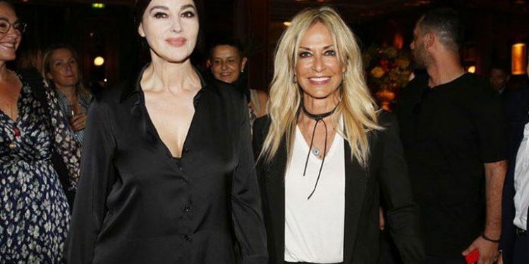 Η Άννα Βίσση ποζάρει στο πλευρό της Monica Bellucci με country look