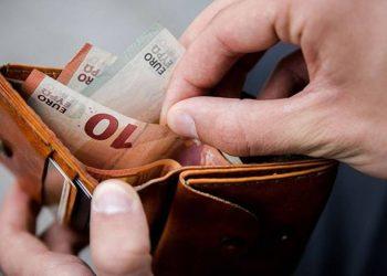 Ερχεται διπλή αύξηση στους μισθούς του ιδιωτικού τομέα