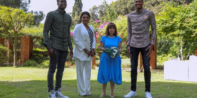 Στο Προεδρικό Μέγαρο η οικογένεια Αντετοκούνμπο-Γιάννης σε Σακελλαροπούλου: «Είμαστε Έλληνες»