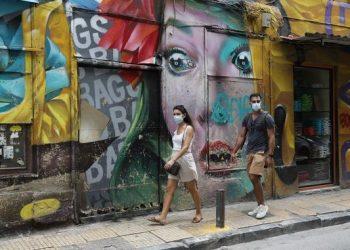 Κορονοϊός: 2232 κρούσματα σήμερα στην Ελλάδα – 33 νεκροί και 326 διασωληνωμένοι