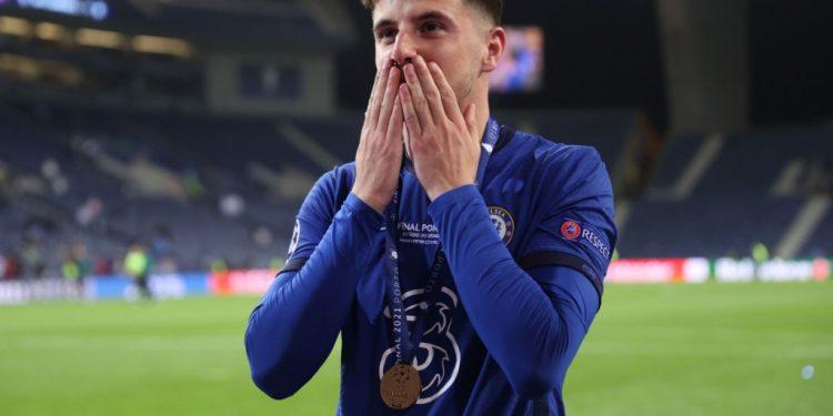 Τσέλσι – Υπογράφει ο Μάουντ, ακολουθούν Καντέ και Ζορζίνιο