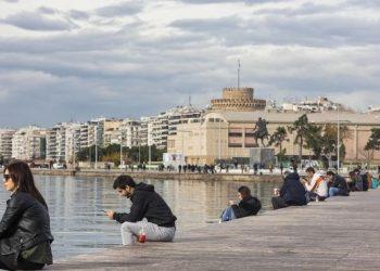 Κορονοϊός: Συναγερμός στη Θεσσαλονίκη – Μεγάλη διασπορά και φόβοι για lockdown