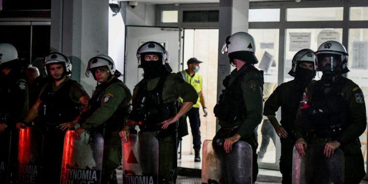 Καταδίωξη στο Πέραμα – Τα 10 λάθη που οδήγησαν στην τραγωδία