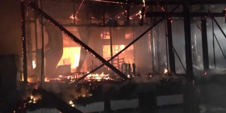 Μύκονος – Φωτιά ξέσπασε σε εστιατόριο