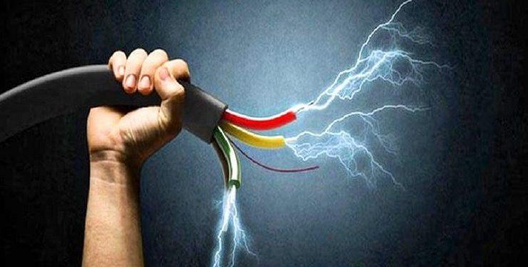 Ηλεκτροσόκ από το ρεύμα: Τα βλέπουν «μαύρα» βιομηχανίες, καταναλωτές