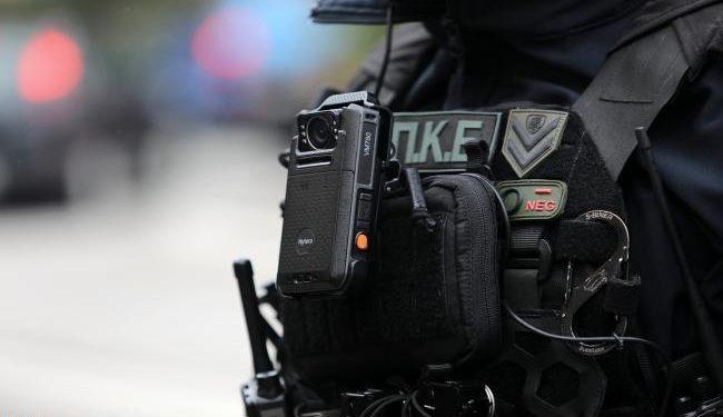 Η ΕΛ.ΑΣ. ενεργοποιεί 4.000 κάμερες σε αστυνομικούς