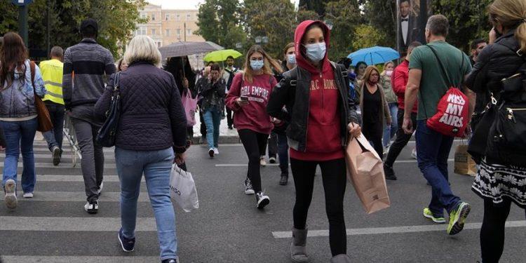 Νέα μέτρα: Με αγκάθια οι έλεγχοι για τα rapid test στους ανεμβολίαστους – Πώς θα σκανάρονται σε καταστήματα, εστίαση και δημόσιο