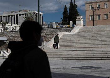 Κοροναϊός – Οχι σε lockdown λέει η κυβέρνηση όσο οι φήμες «φουντώνουν»