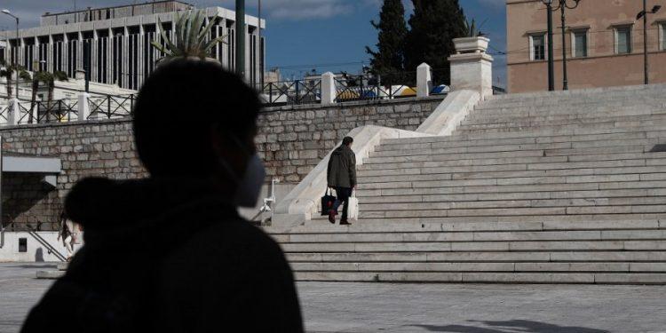 Κοροναϊός – Οχι σε lockdown λέει η κυβέρνηση όσο οι φήμες «φουντώνουν»