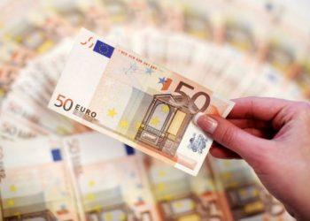 Δώρο Χριστουγέννων – Υπολογίστε online τα χρήματα που θα πάρετε