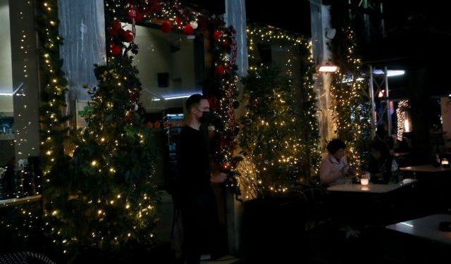 Στις 3 μ.μ. οι ανακοινώσεις των νέων μέτρων από τον Πλεύρη – Θα ισχύσουν από τα ξημερώματα της Πέμπτης.