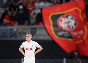 Συνεχίζεται η Πρέμιερ Λιγκ παρά την έξαρση κρουσμάτων.